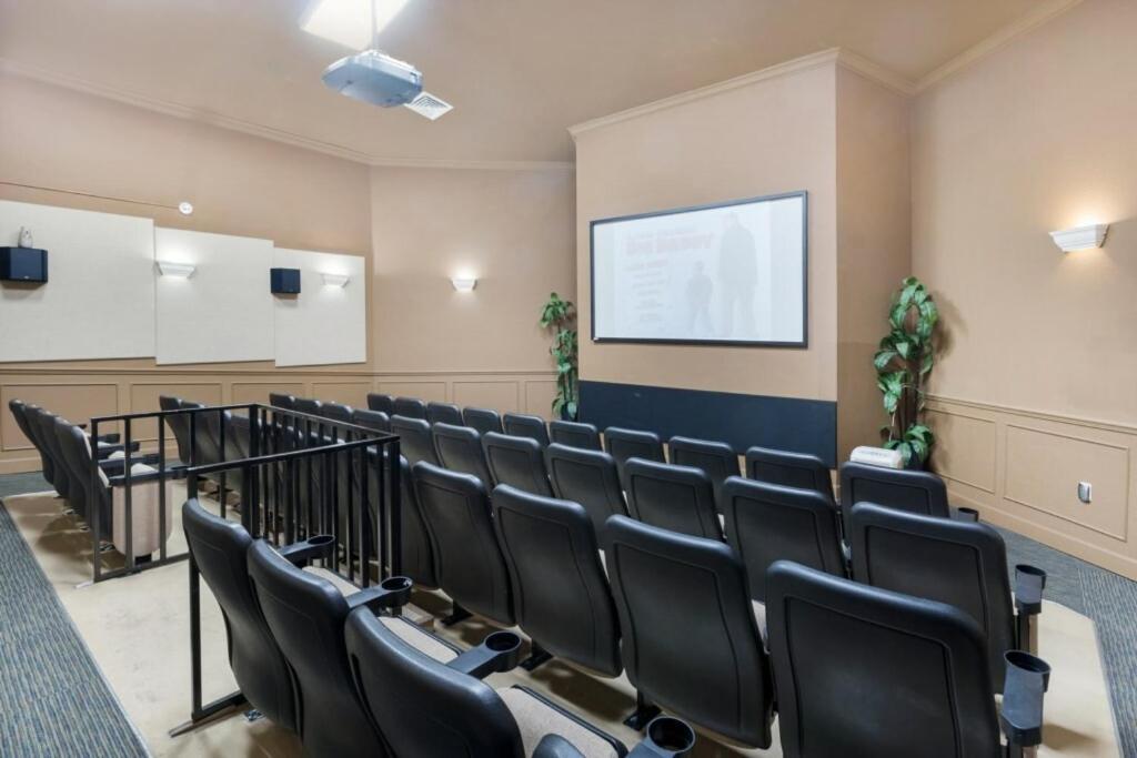 Luxurious Condo - Just 2 Miles From Disney #404 Орландо Екстериор снимка